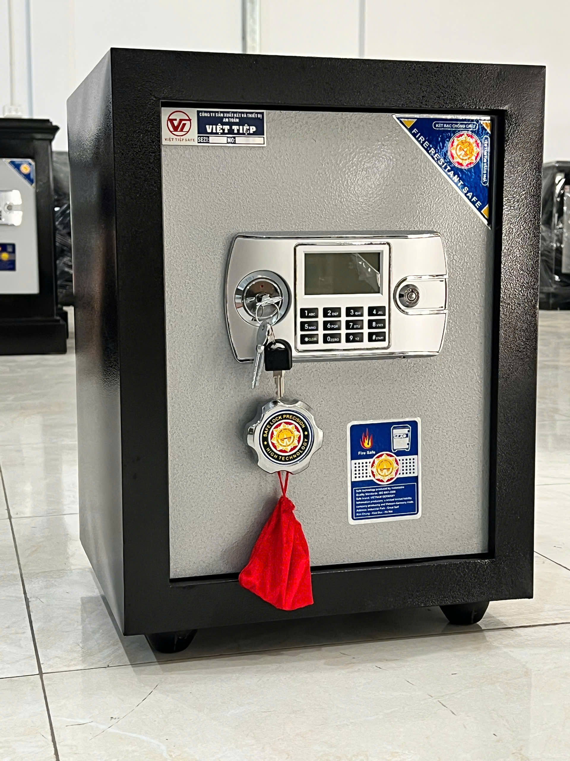 Két Sắt Việt Tiệp Mẫu K25 Khóa cơ Két Sắt Việt Tiệp Mẫu K25 Khóa cơ