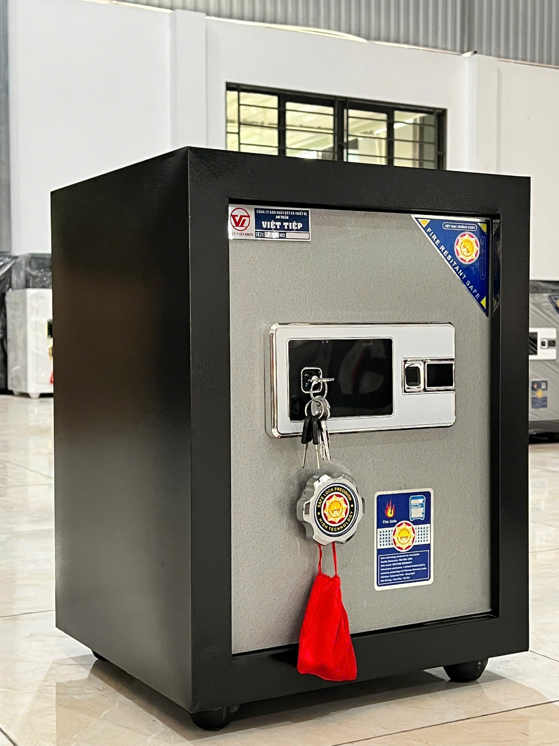 Két Sắt Việt Tiệp Mẫu K25 Khóa cơ Két Sắt Việt Tiệp Mẫu K25 Khóa cơ