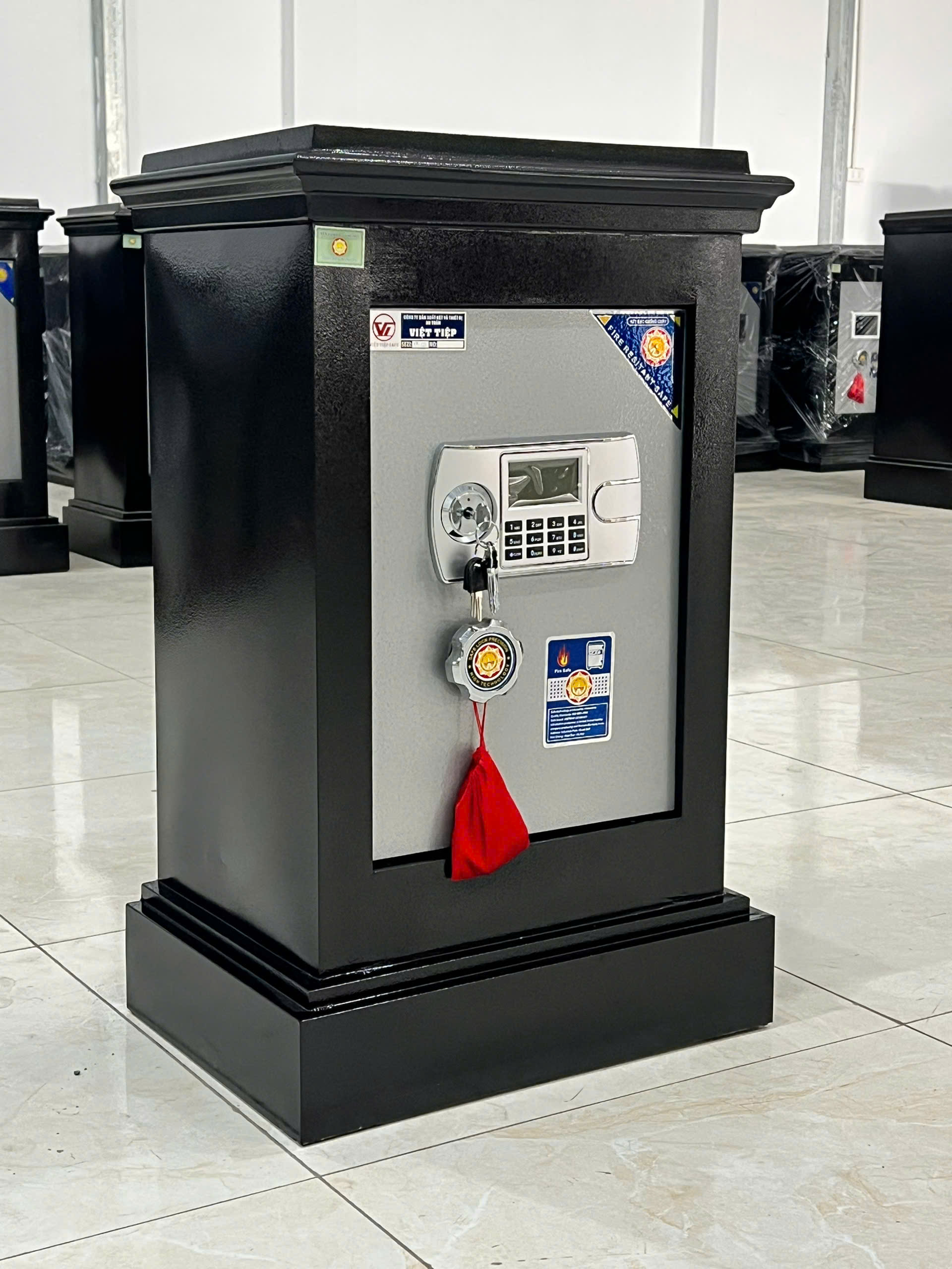 Két sắt Việt Tiệp Mẫu K45 khóa điện tử Két sắt Việt Tiệp Mẫu K45 khóa điện tử
