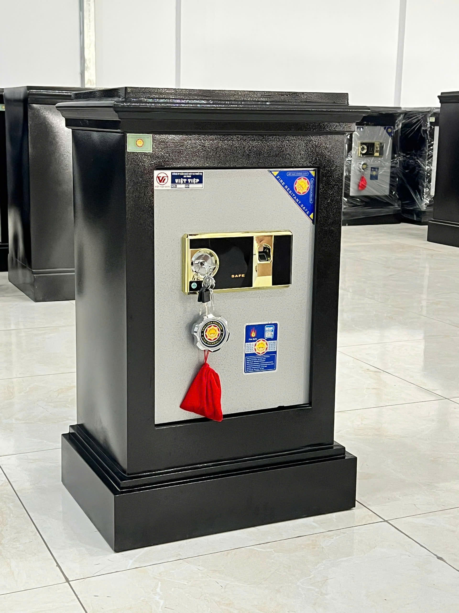Két Sắt Việt Tiệp K45 Vân tay Két Sắt Việt Tiệp K45 Vân tay
