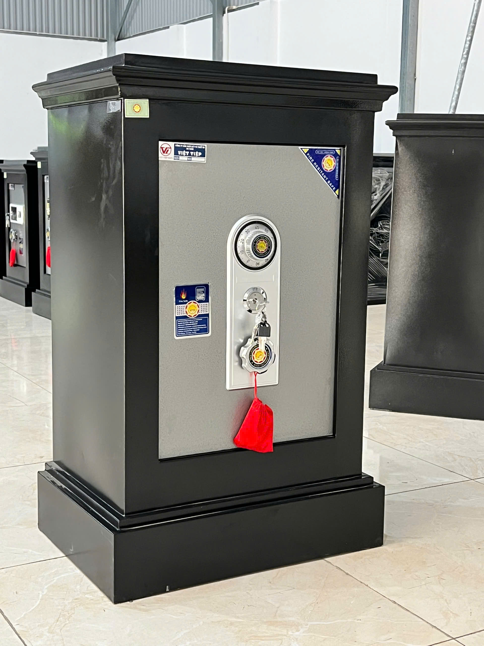 Két sắt Việt Tiệp K65 khóa cơ Két sắt Việt Tiệp K65 khóa cơ