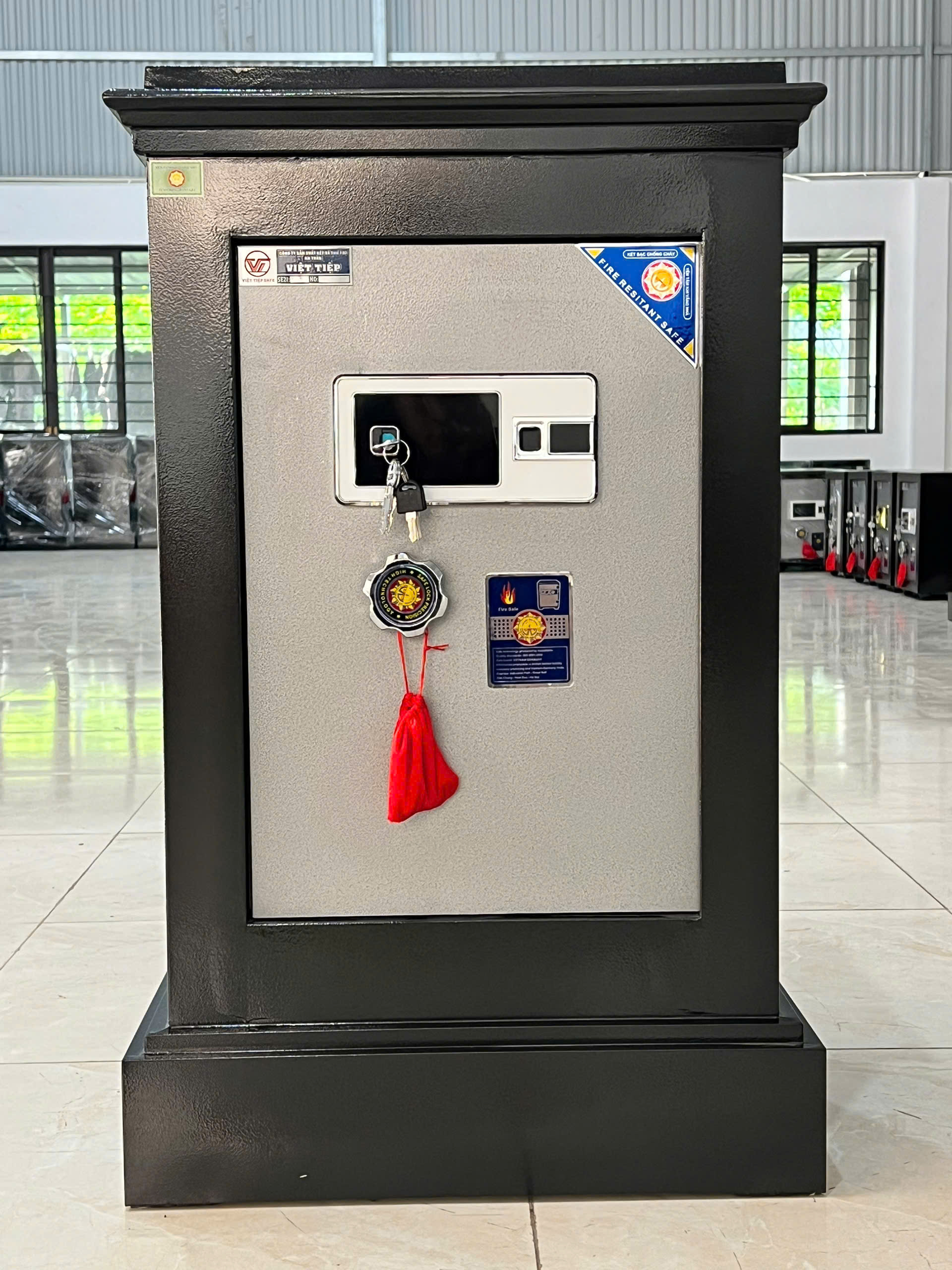 Két Sắt Việt Tiệp K65 điện tử vân tay